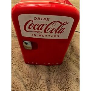 Coca-Cola Koolatron Mini Fridge Personal Cooler Warmer Red KWC-4U 4L 6 Can
